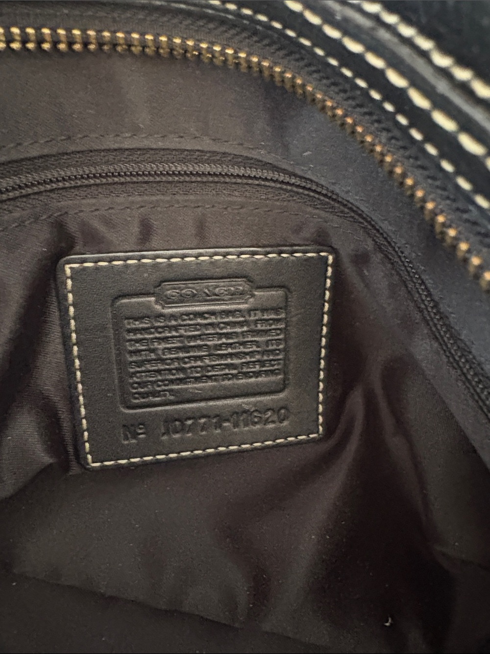 Coach Hampton Signature Strap Satchel Bag in Black with gold hardware & turn - Picture 14 of 16
